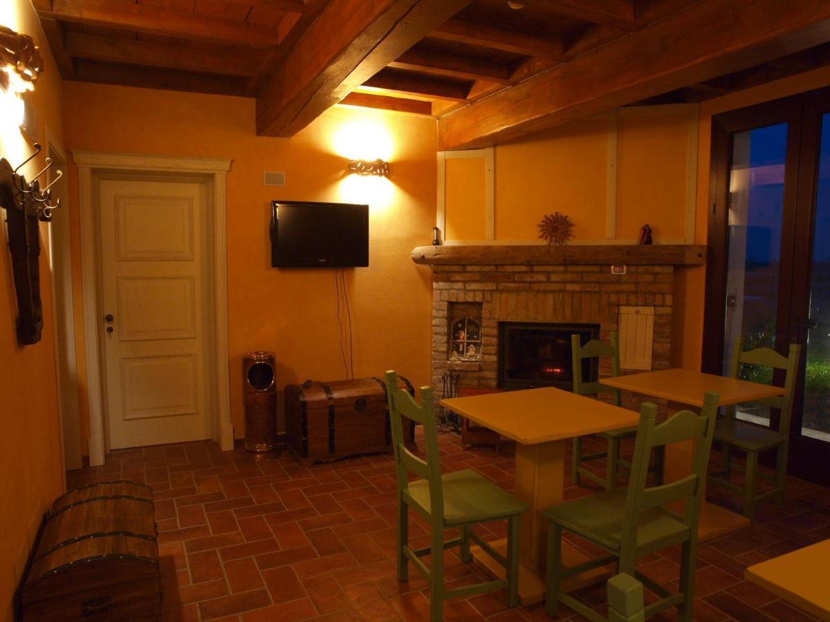 Agriturismo Al Navile Malalbergo Bagian luar foto